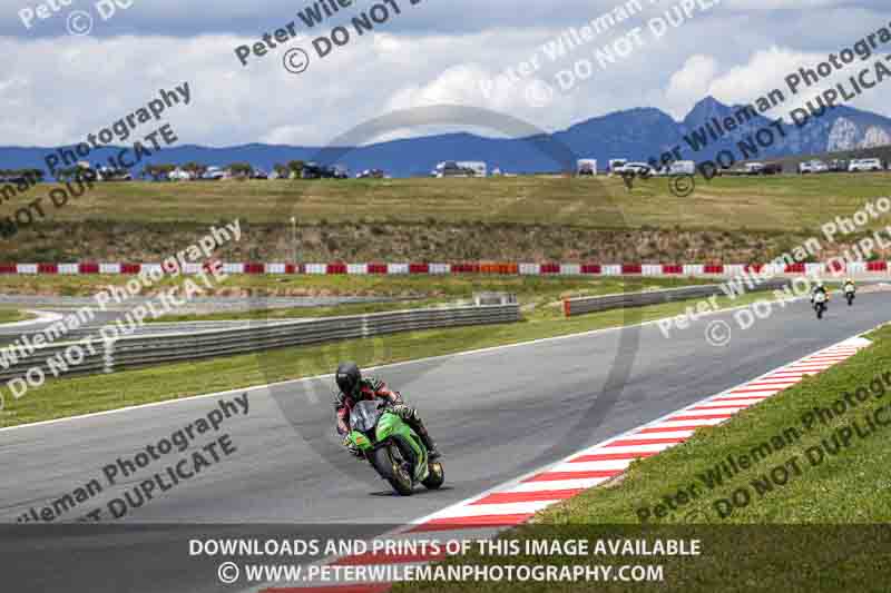 cadwell no limits trackday;cadwell park;cadwell park photographs;cadwell trackday photographs;enduro digital images;event digital images;eventdigitalimages;navarra;no limits trackdays;peter wileman photography;racing digital images;trackday digital images;trackday photos